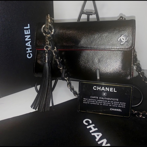 CHANEL Handbags - CHANEL Vintage Wallet on Chain Crossbody Authentic